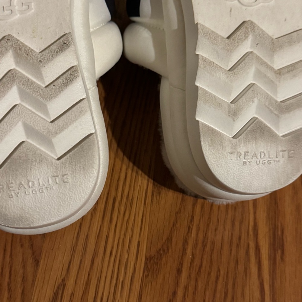 UGG Maxi Slide Logo Black & White Platform Slippers Size 7 - Picture 7 of 11